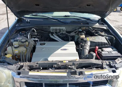 2008 Ford Escape Hybrid from USA, damaged, VIN 1FMCU59H78KA45293